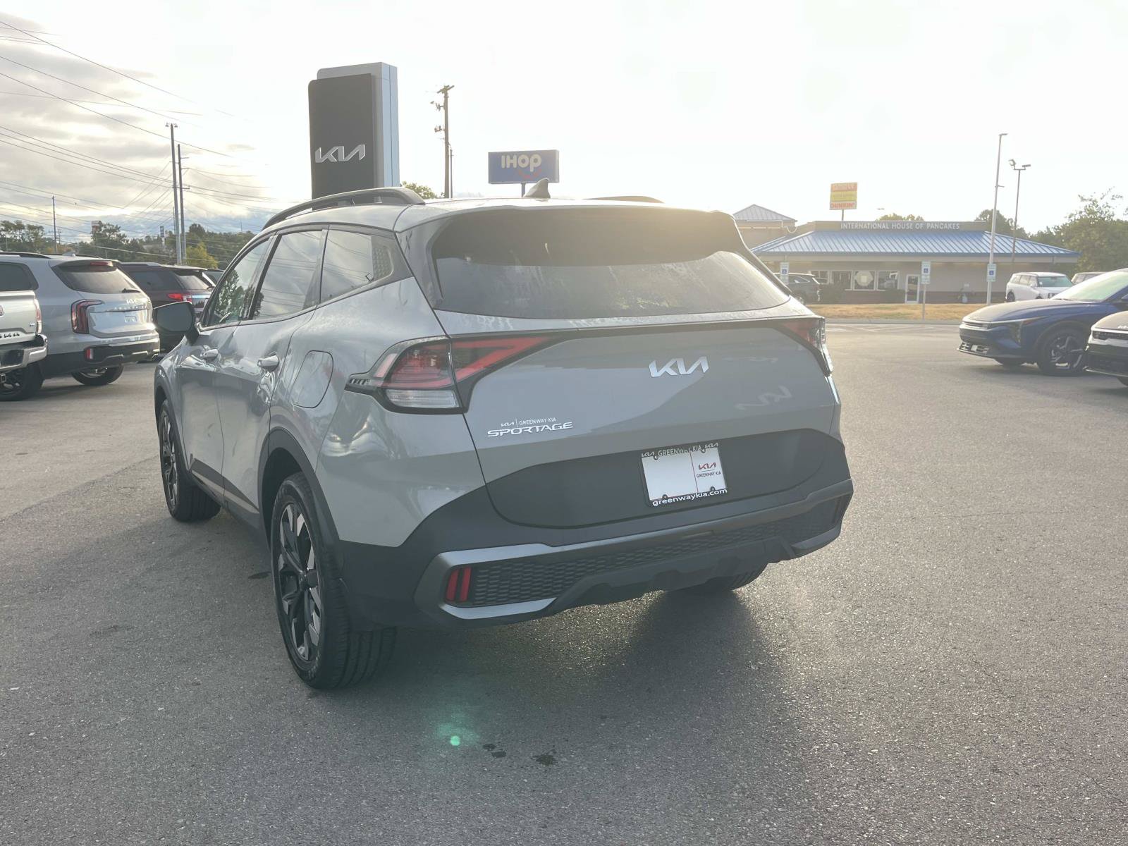 Used 2023 Kia Sportage X-Line w/ X-Line Premium Package AWD/4WD image 5