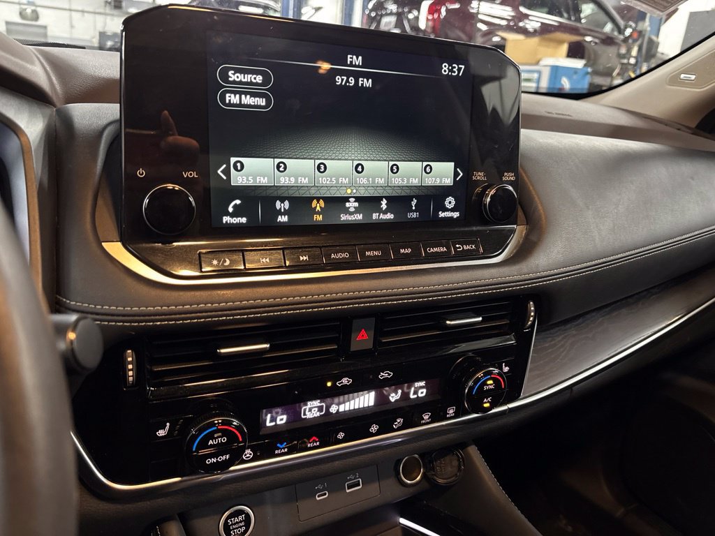 Used 2022 Nissan Rogue Platinum w/ Head-Up Display Package AWD/4WD image 32