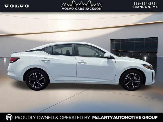 Used 2024 Nissan Sentra SV FWD image 3