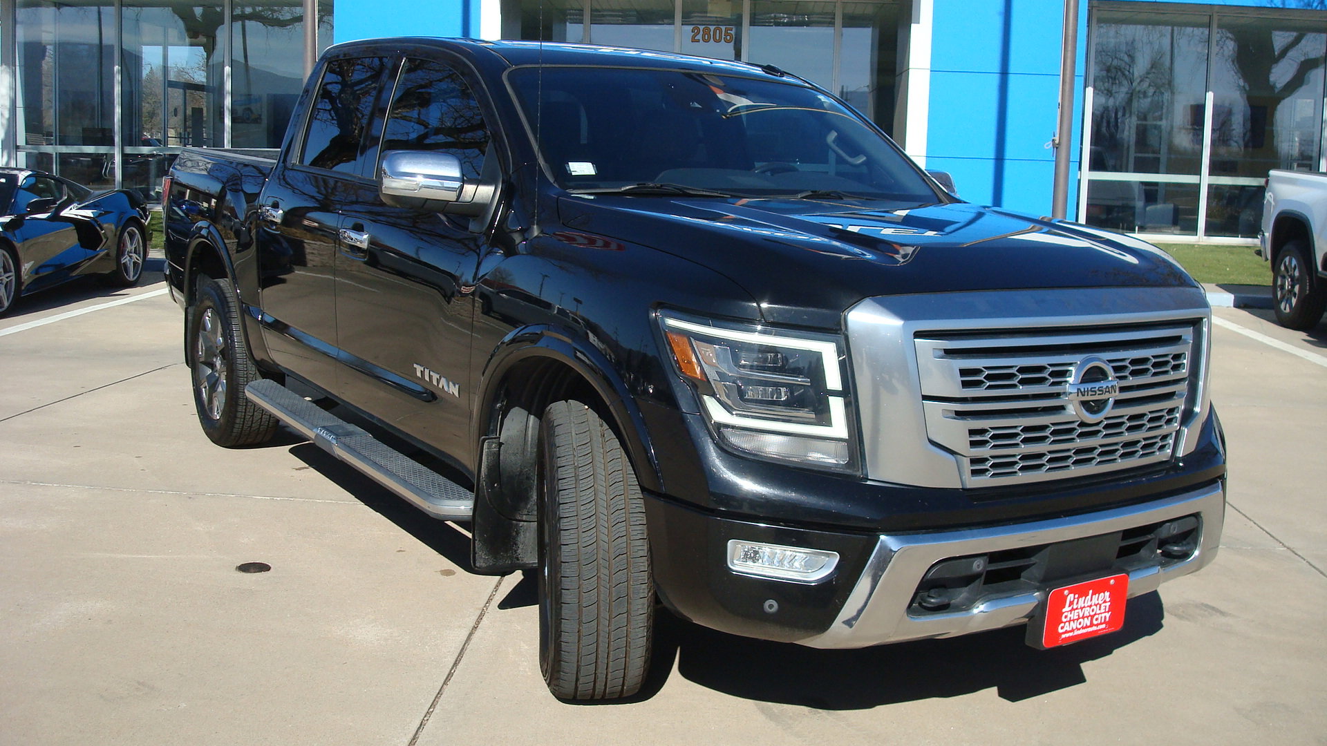 Used 2021 Nissan Titan Platinum Reserve w/ Moonroof Package image 3