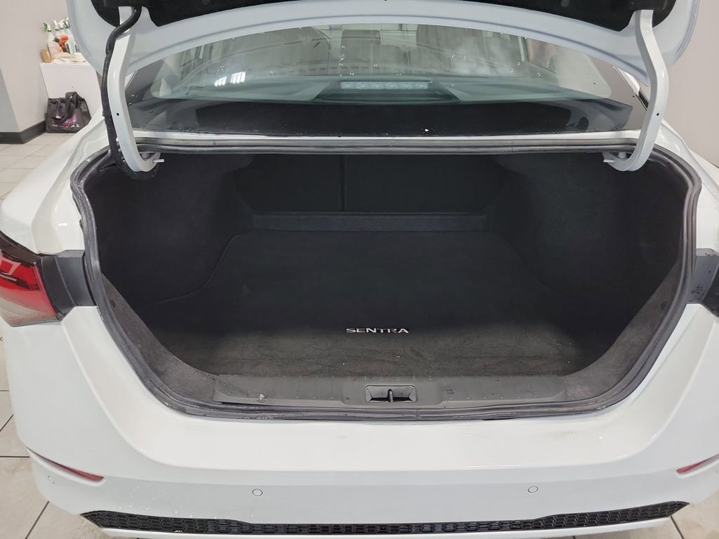 Used 2025 Nissan Sentra SV image 11