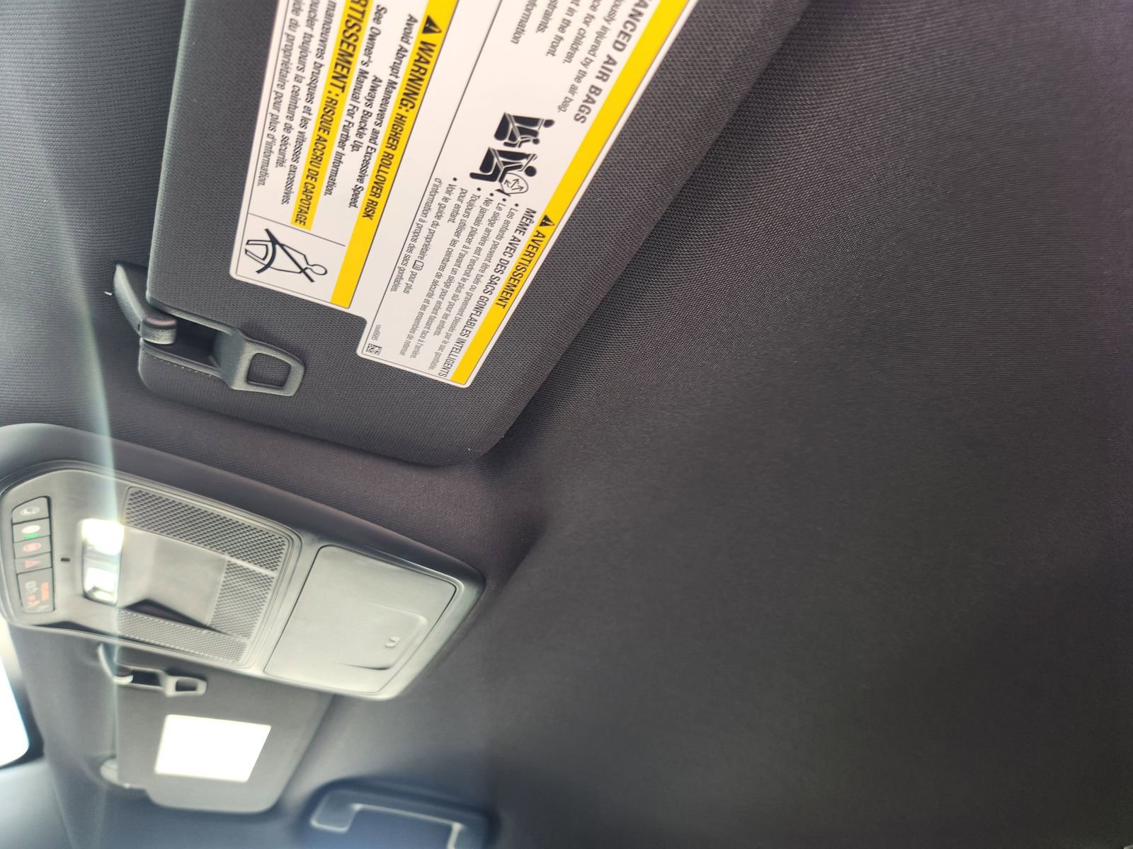 New 2026 Chevrolet Equinox LT w/ Convenience Package II FWD image 22