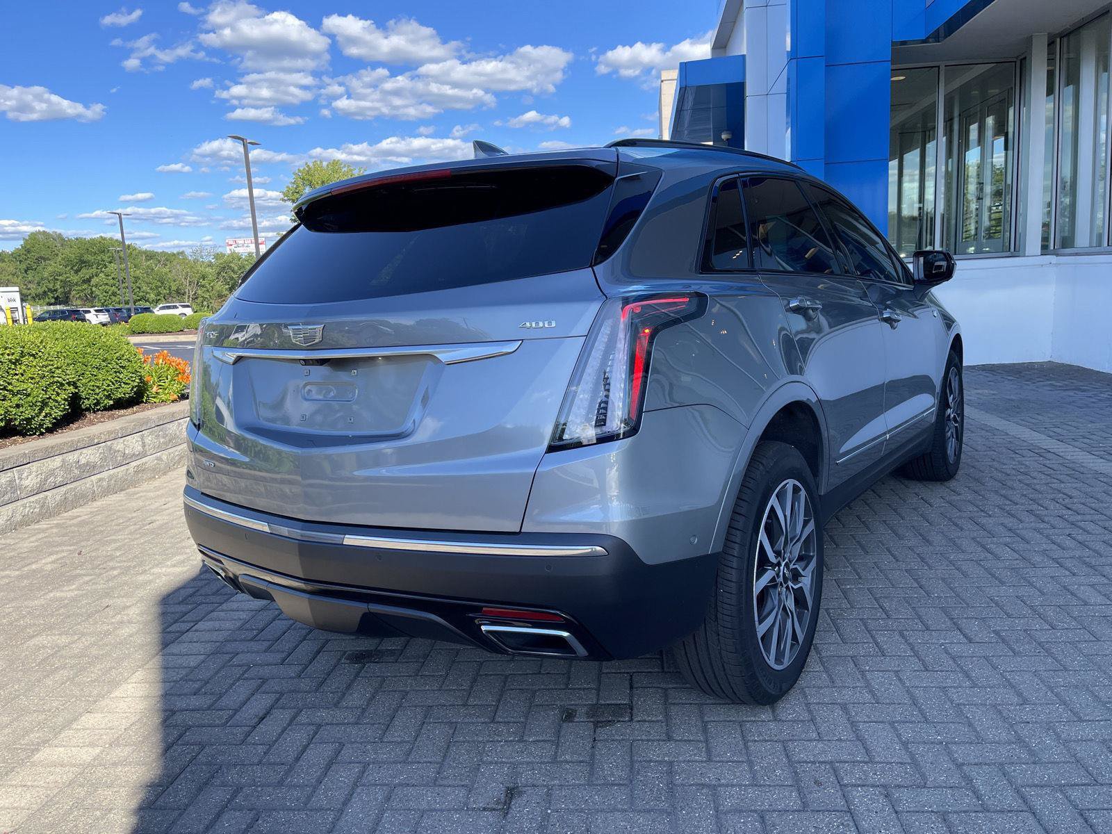 Used 2024 Cadillac XT5 Sportv w/ Technology Package AWD/4WD image 5