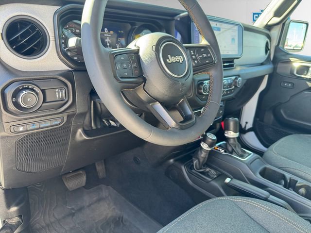 Used 2024 Jeep Wrangler Unlimited image 11