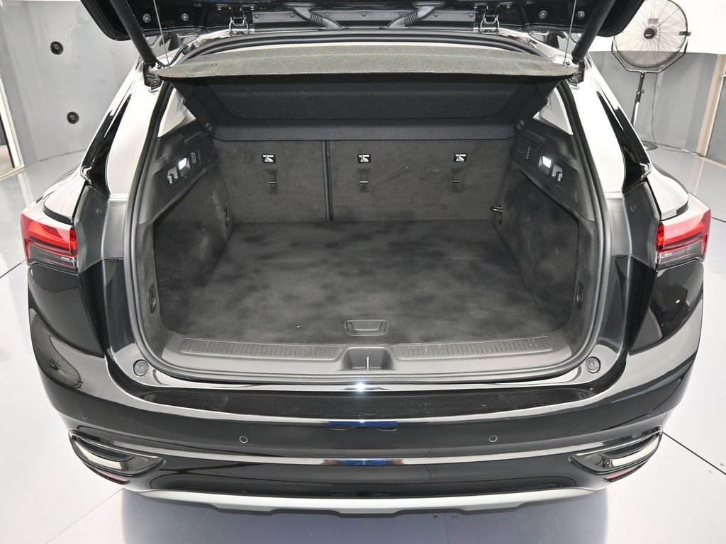 Used 2023 Buick Envision Essence w/ Technology Package I image 44