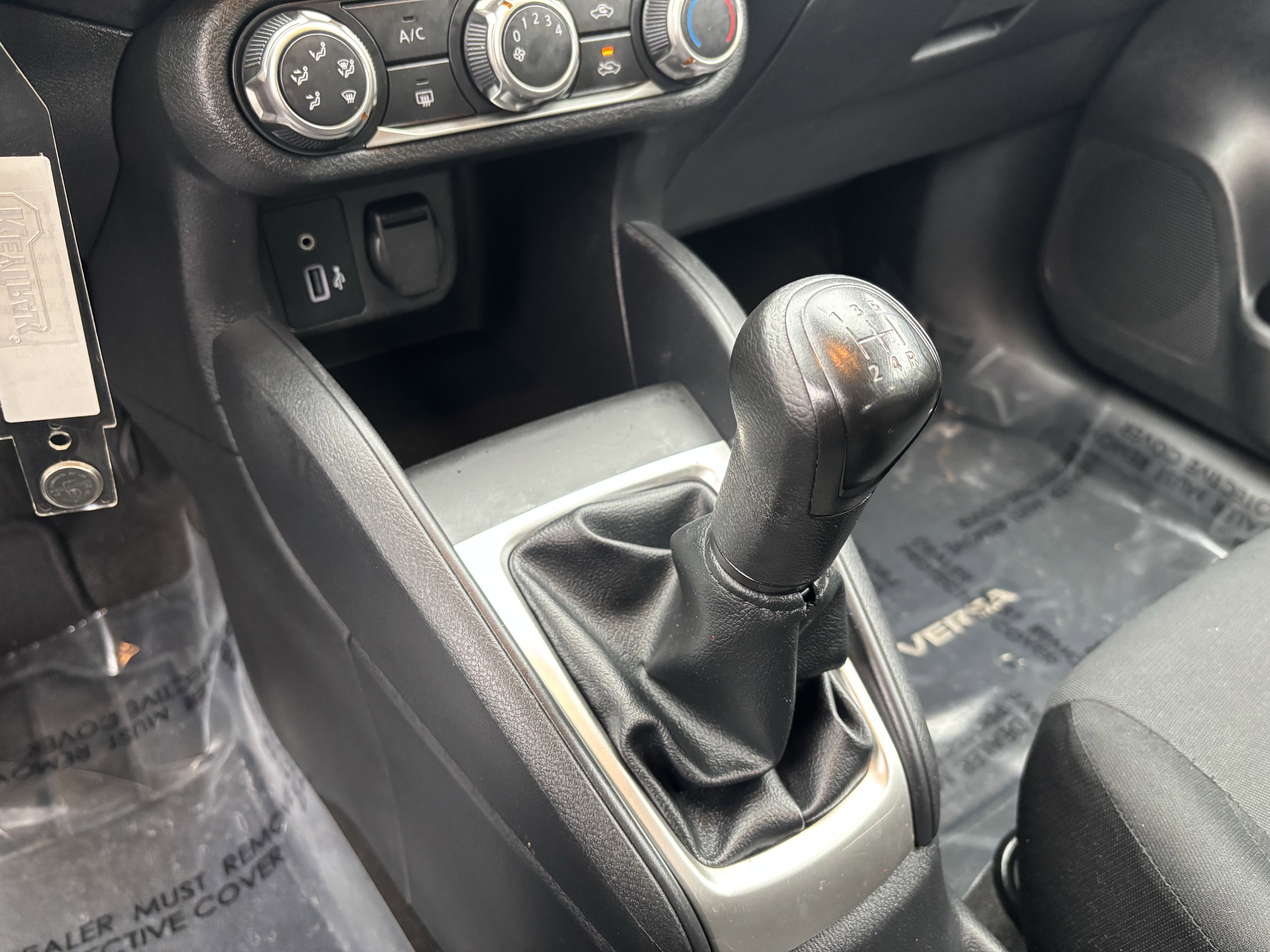 Used 2022 Nissan Versa S image 27