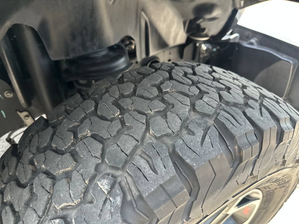 Used 2023 Jeep Wrangler Unlimited Rubicon w/ LED Lighting Group AWD/4WD image 19