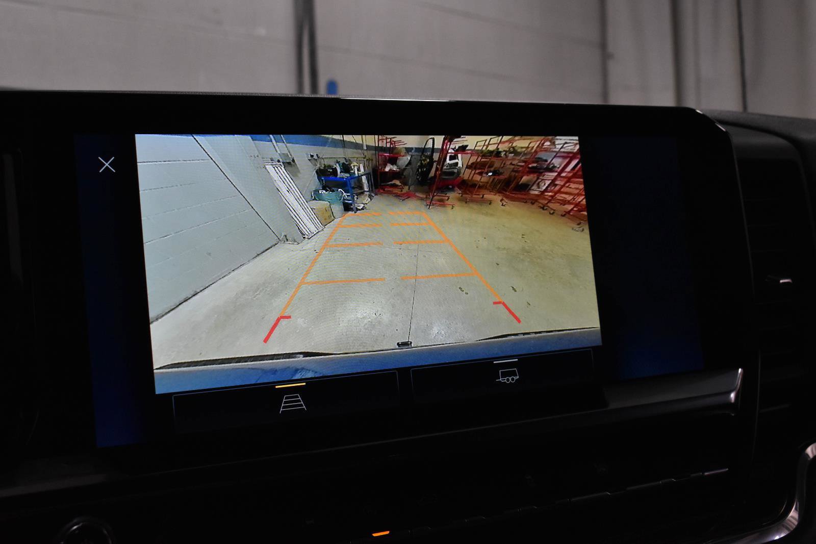 Used 2024 Chevrolet Silverado 1500 LT image 18