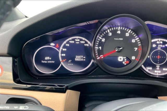 Used 2022 Porsche Cayenne AWD/4WD image 19