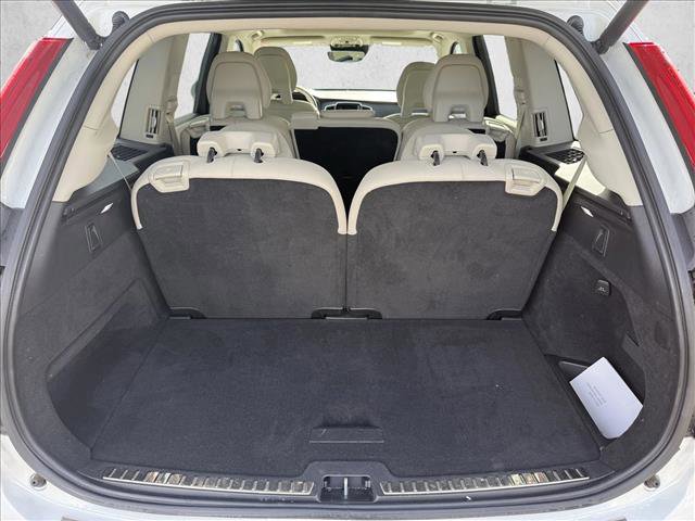 Used 2020 Volvo XC90 T5 Momentum w/ Protection Package Premier image 19