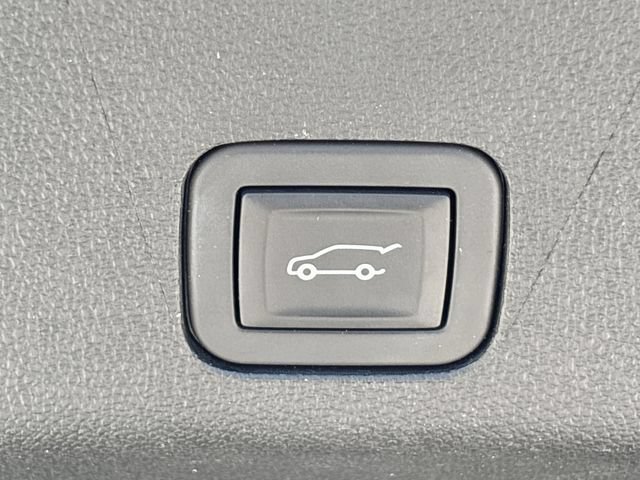 Used 2025 GMC Yukon AT4 Ultimate AWD/4WD image 30