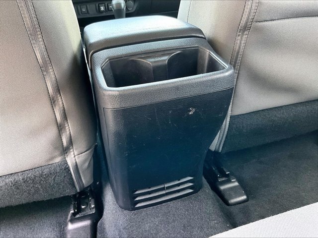 Used 2020 Toyota Tacoma SR5 RWD image 25