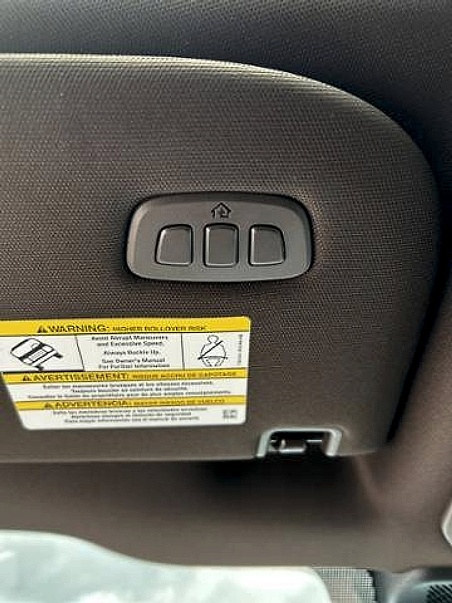 New 2025 Ford F250 King Ranch w/ Chrome Package image 24