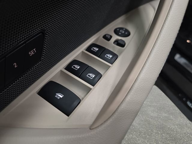 Used 2021 BMW M440i Convertible w/ Premium Package image 25