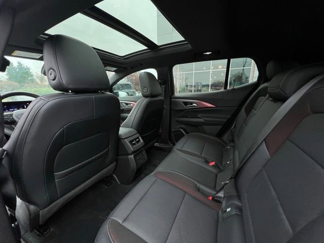 Used 2025 Chevrolet Equinox EV RS w/ Convenience Package II image 23