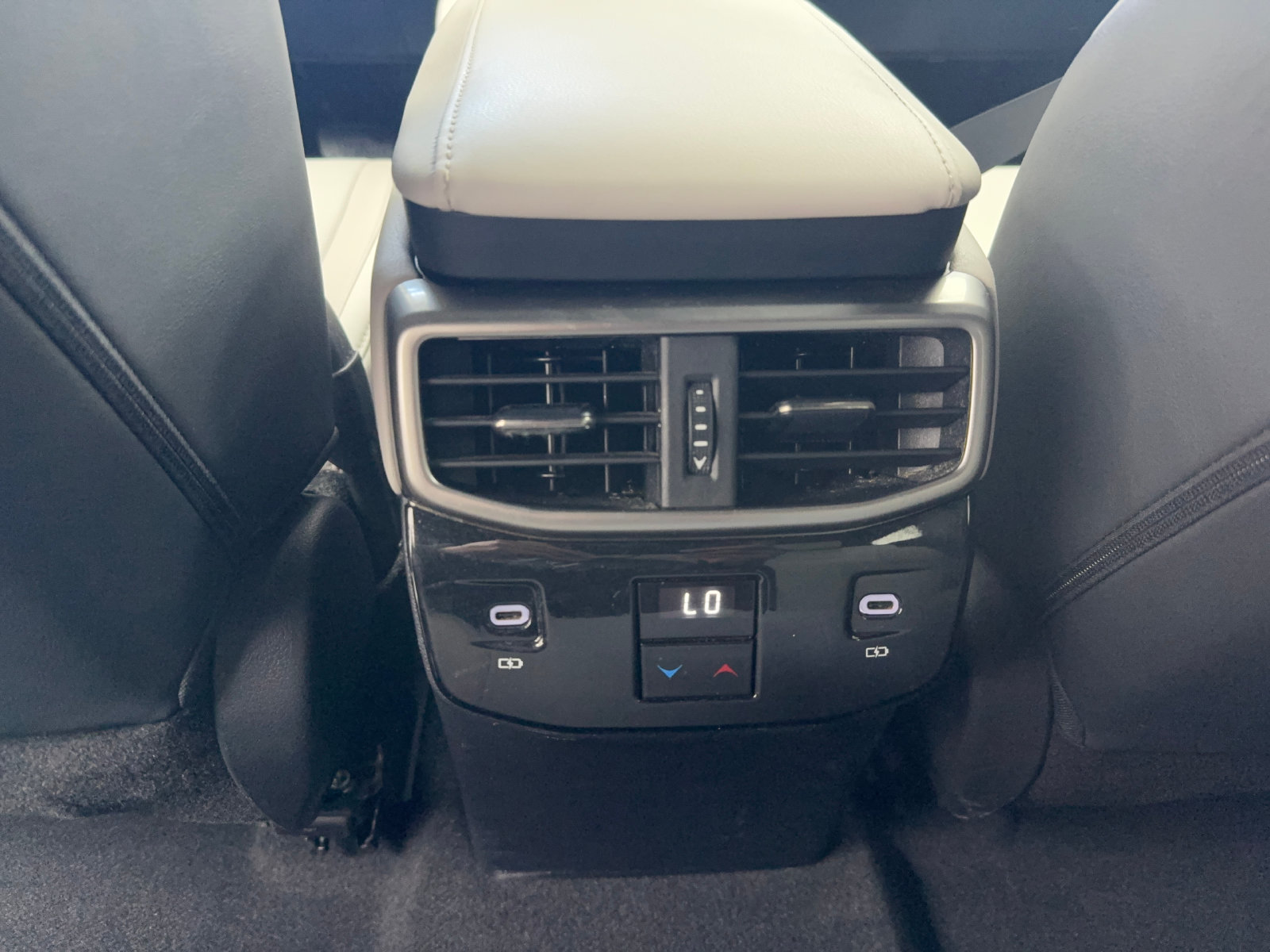 Used 2024 Lexus RX 350 Premium w/ Convenience Package FWD image 46