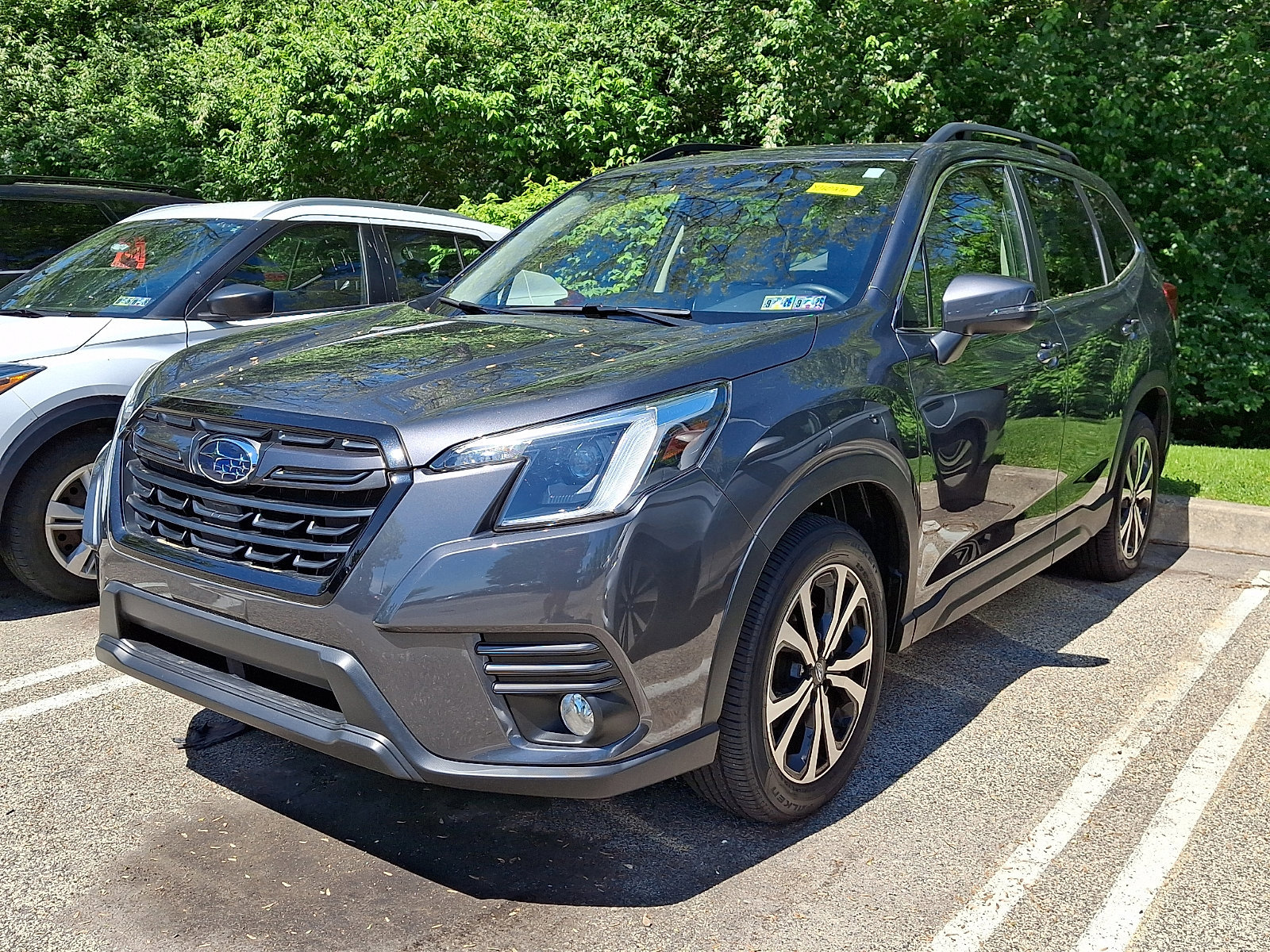 Used 2023 Subaru Forester Limited w/ Popular Package #2 AWD/4WD image 3