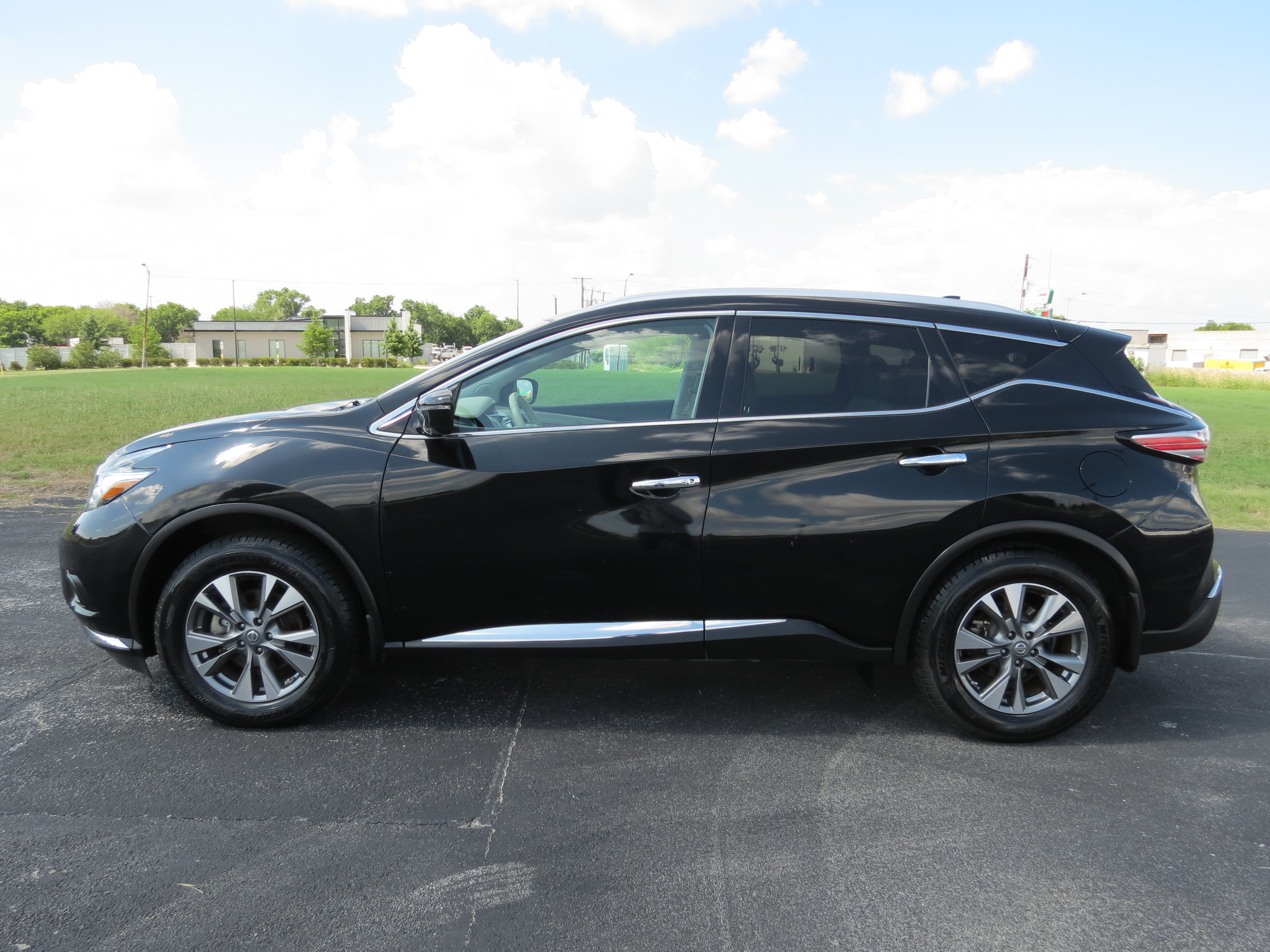 Used 2016 Nissan Murano SL w/ SL Technology Package FWD image 3