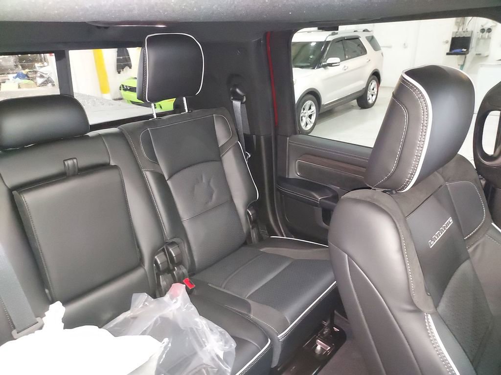 New 2026 RAM 2500 Laramie AWD/4WD image 15