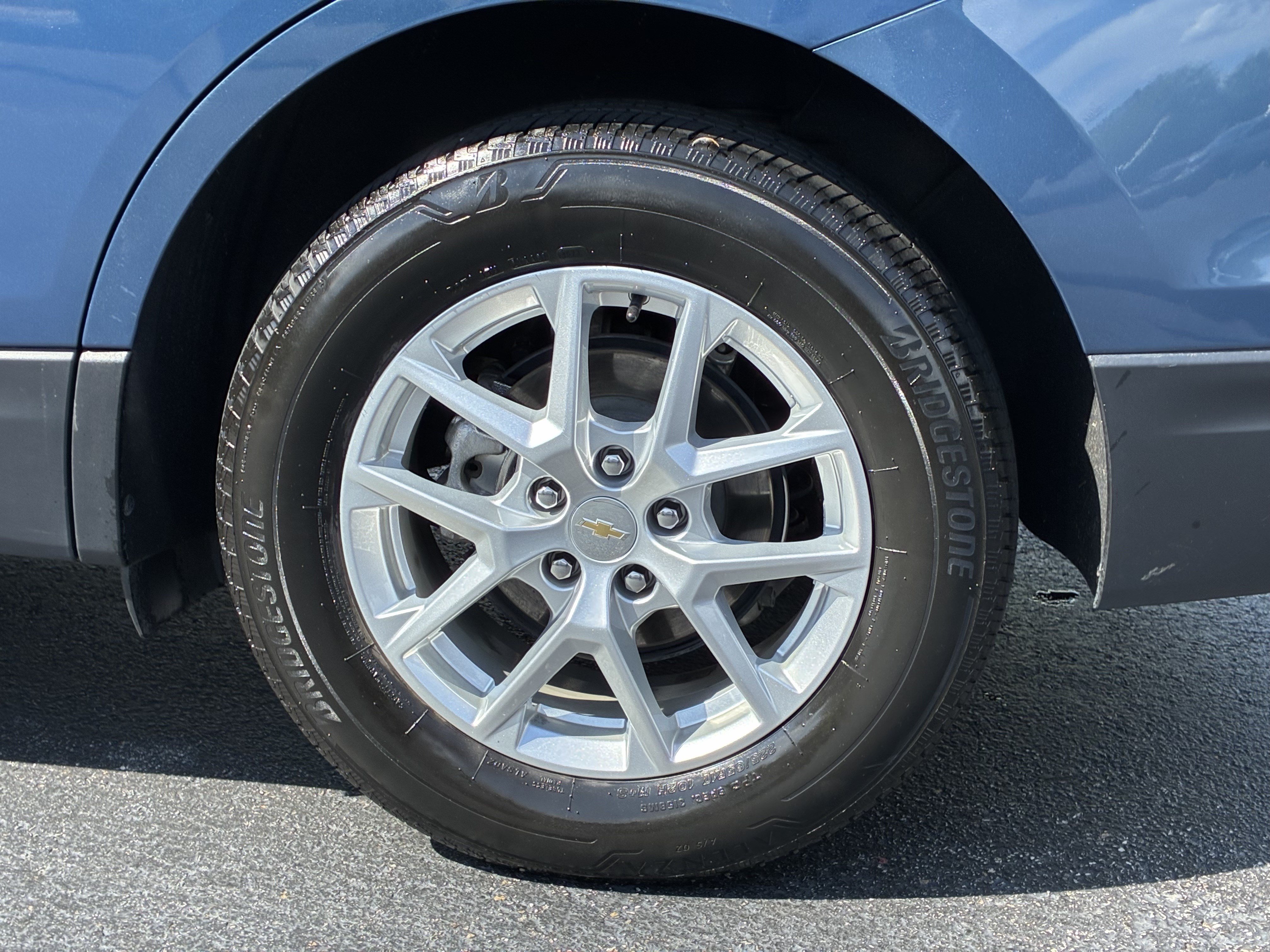 Used 2024 Chevrolet Equinox LT AWD/4WD image 10