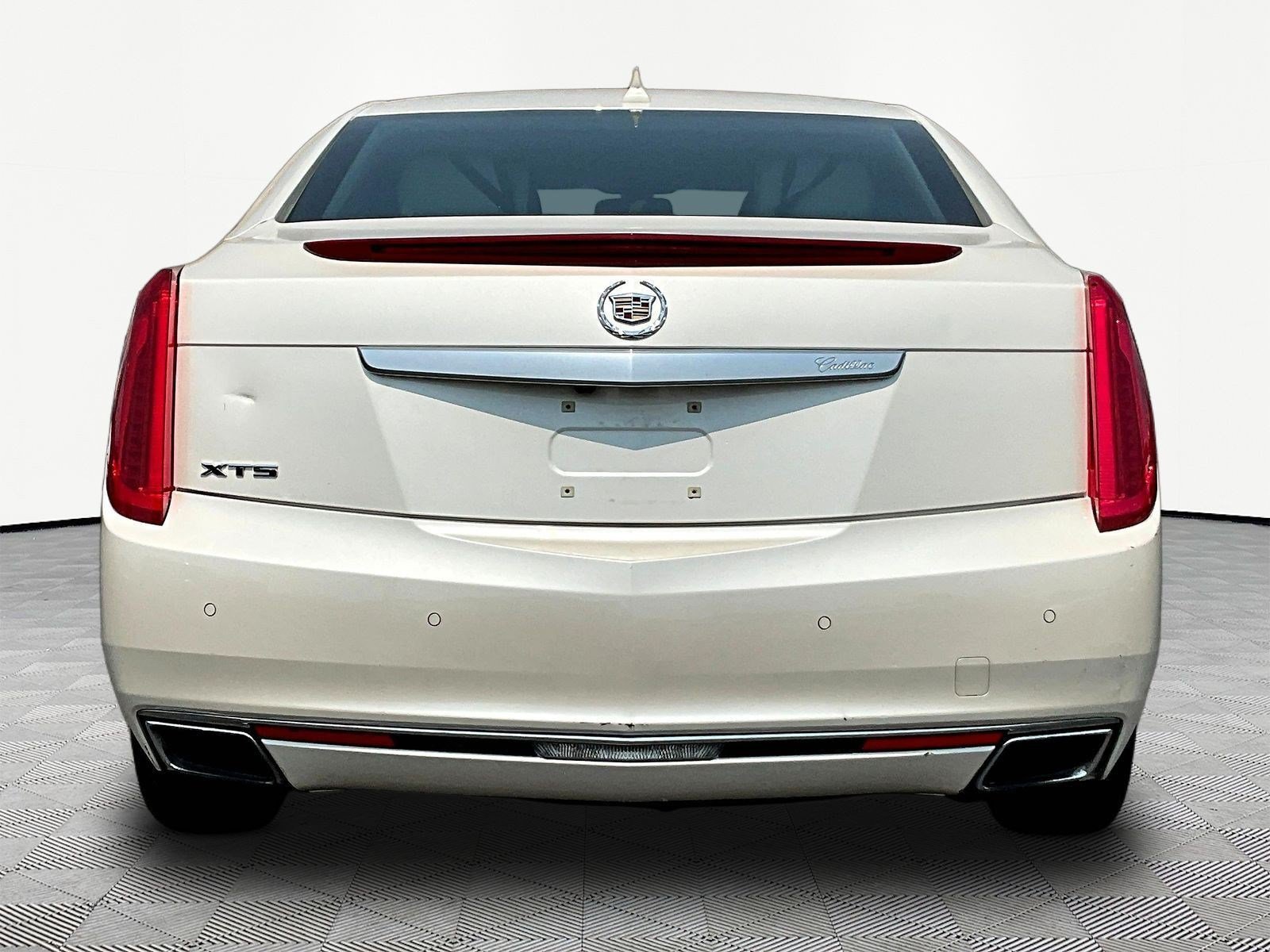 Used 2013 Cadillac XTS Luxury FWD image 5