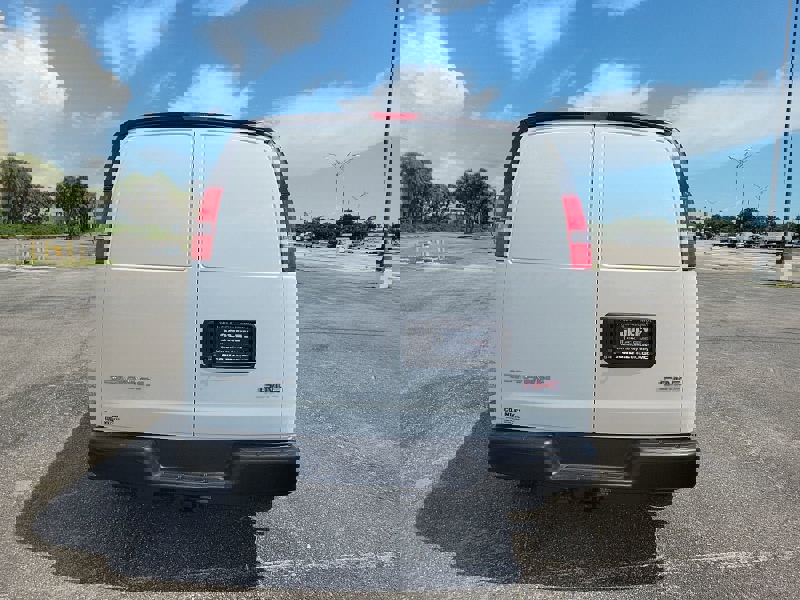 New 2025 GMC Savana 2500 Extended w/ Driver Convenience Package image 11