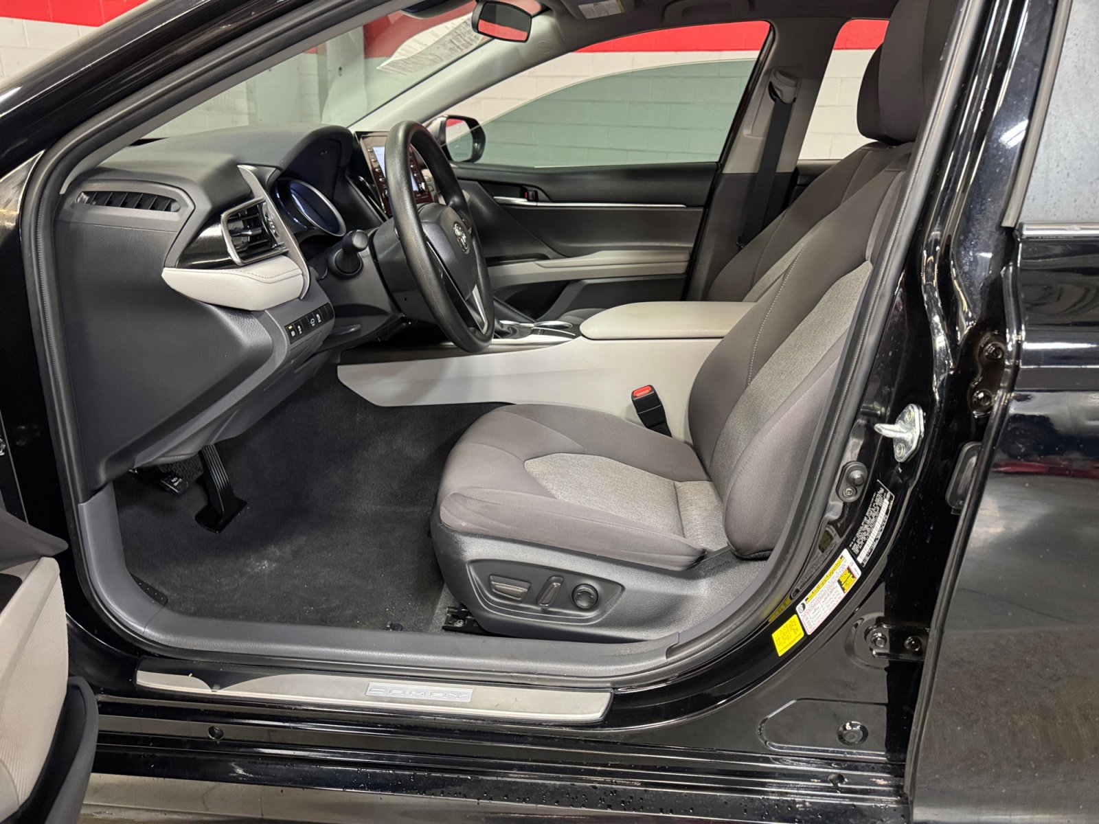 Certified 2023 Toyota Camry LE FWD image 14