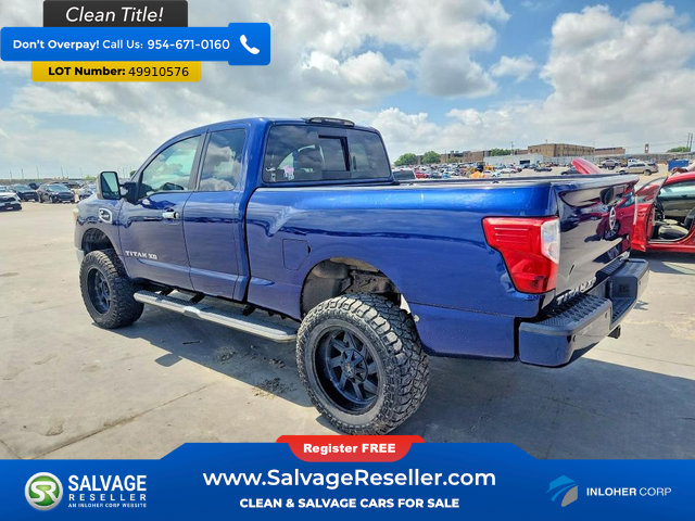 Used 2017 Nissan Titan SV AWD/4WD image 3