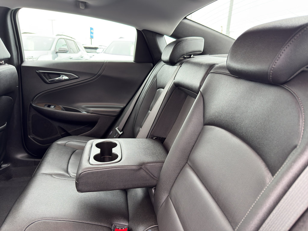 Used 2023 Chevrolet Malibu LT w/ Sport Edition FWD image 34