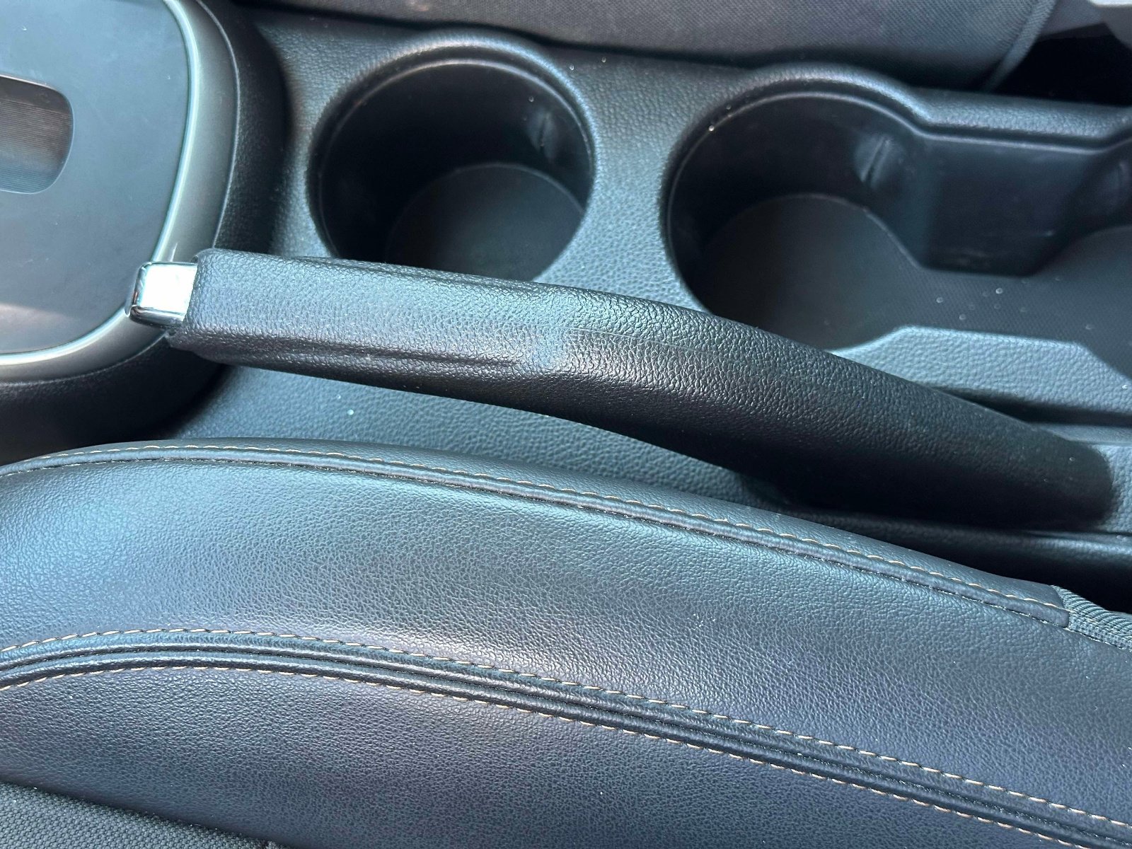 Used 2022 Chevrolet Trax LT w/ Midnight Edition image 34