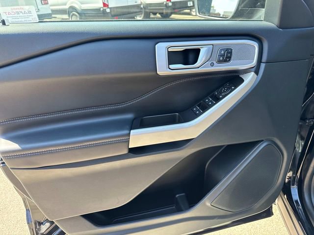 Used 2022 Ford Explorer Limited w/ Equipment Group 301A image 19