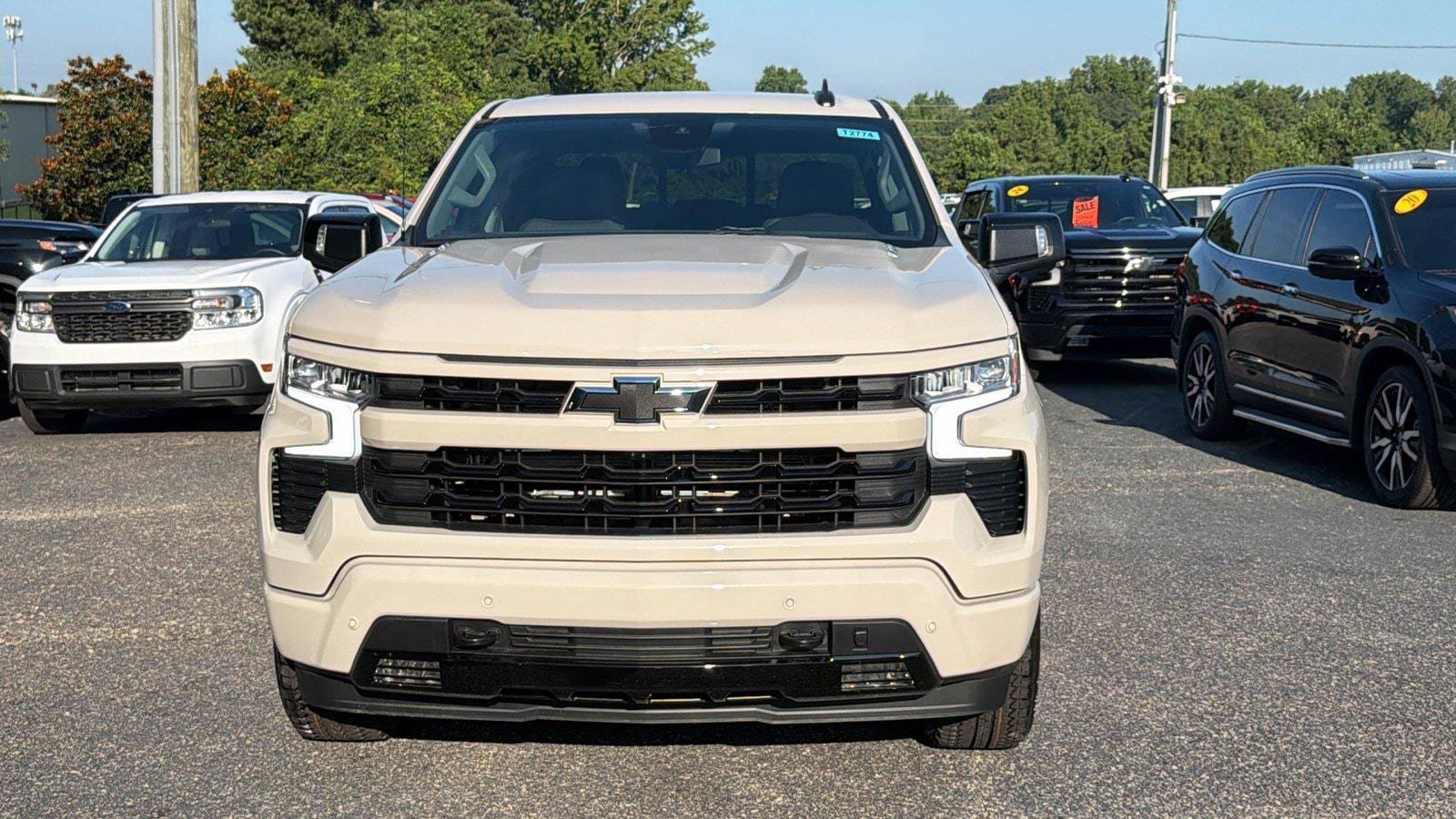 New 2026 Chevrolet Silverado 1500 RST w/ RST All Star Premium Package AWD/4WD image 2