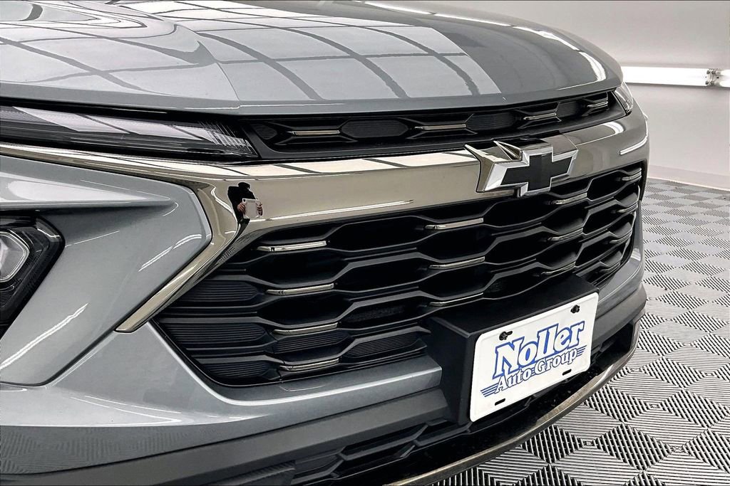 Used 2024 Chevrolet TrailBlazer ACTIV image 28