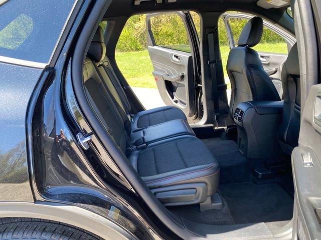 Used 2025 Ford Escape ST-Line AWD/4WD image 36