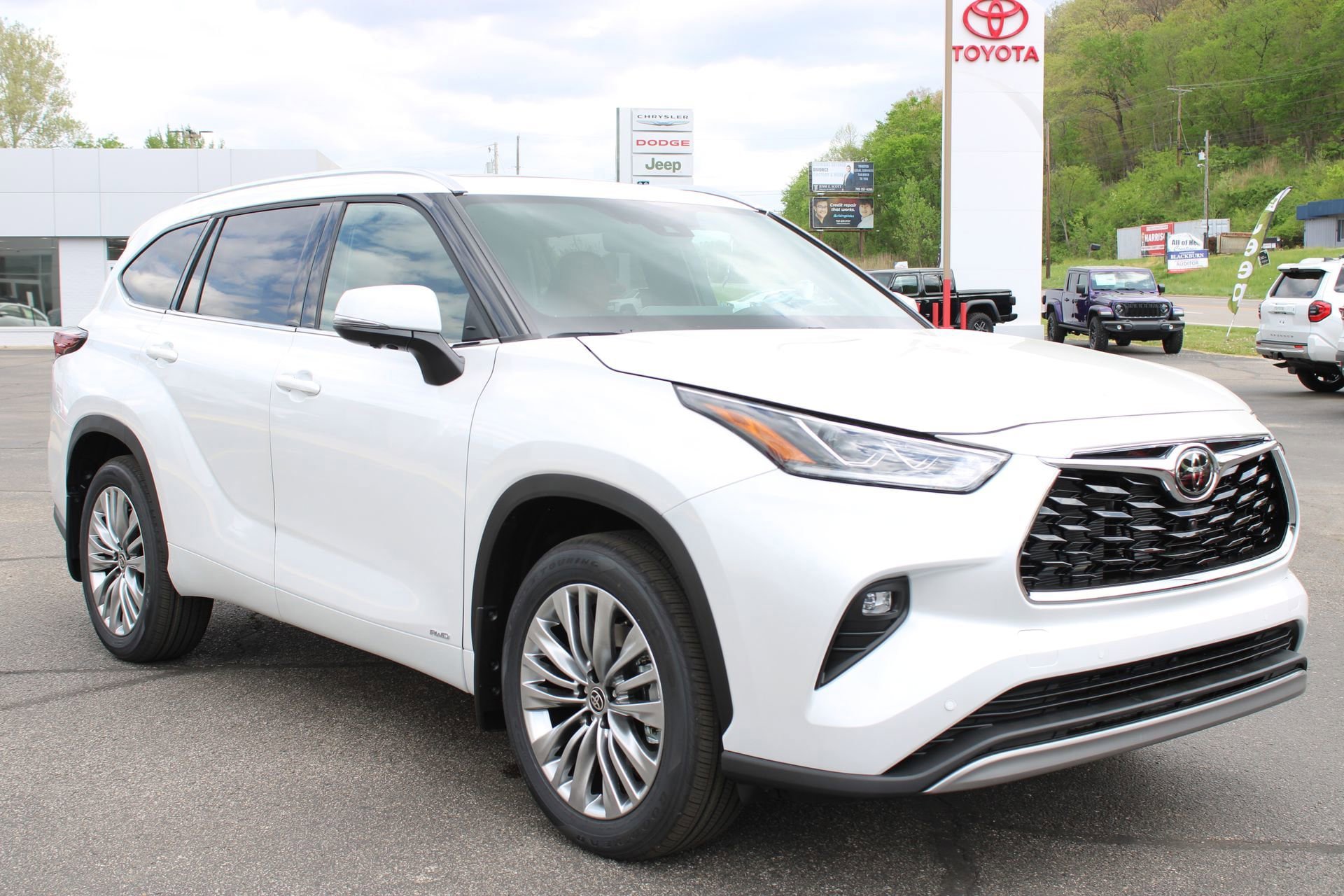 New 2026 Toyota Highlander Platinum AWD/4WD image 4