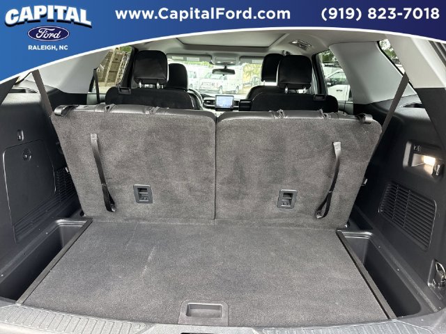 Certified 2022 Ford Explorer XLT w/ Equipment Group 202A AWD/4WD image 16