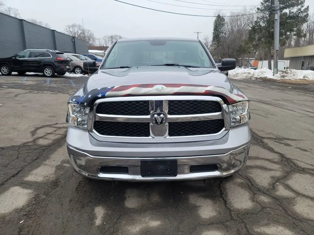 Used 2019 RAM 1500 Classic SLT AWD/4WD image 2