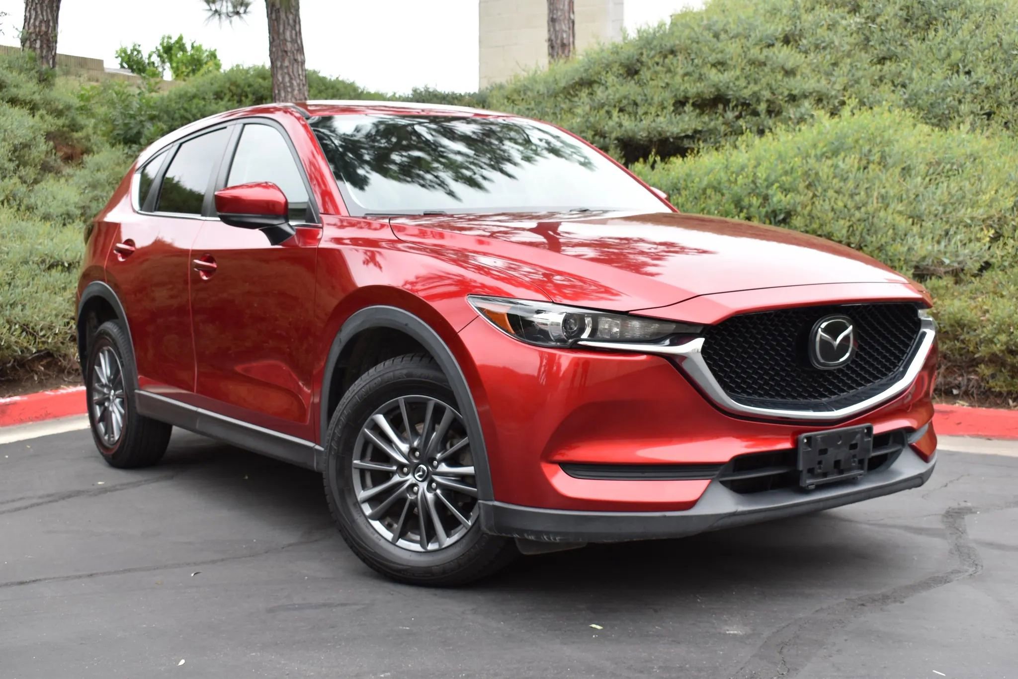Used 2021 MAZDA CX-5 Touring image 2