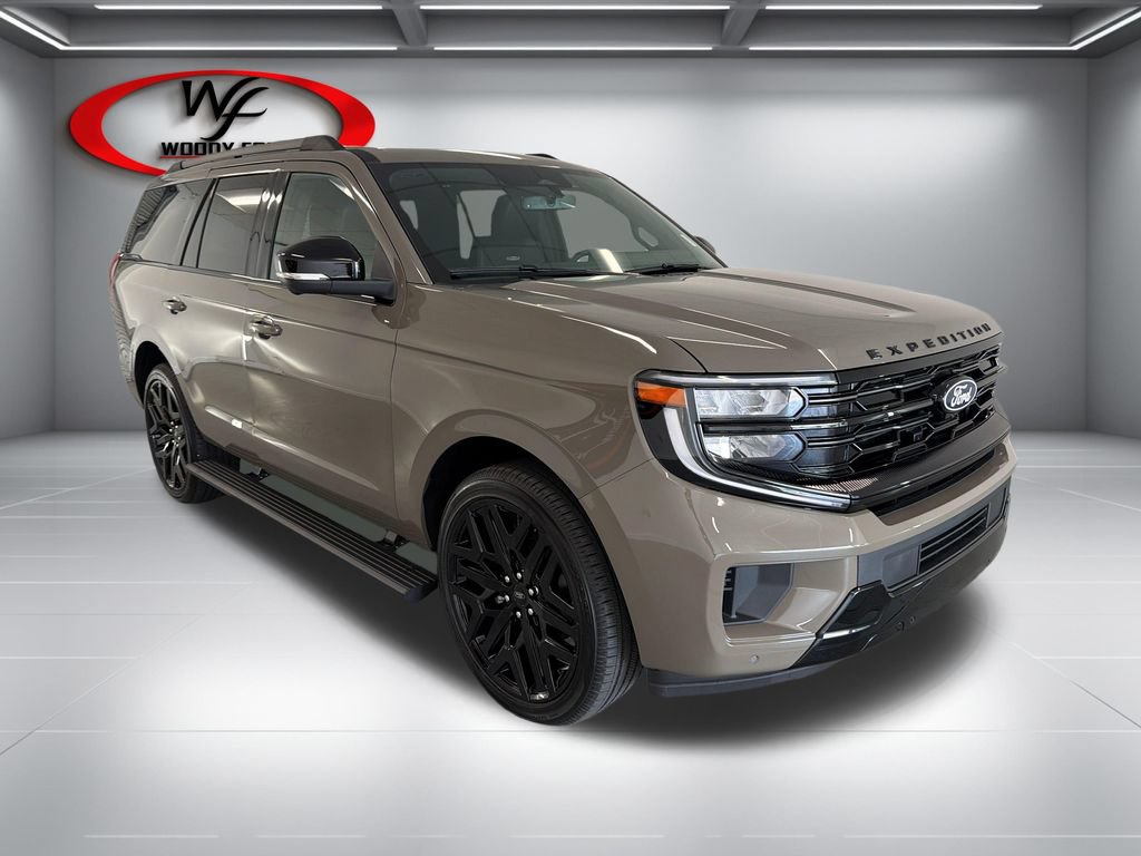 New 2027 Ford Expedition Platinum w/ Stealth Performance Package AWD/4WD image 3
