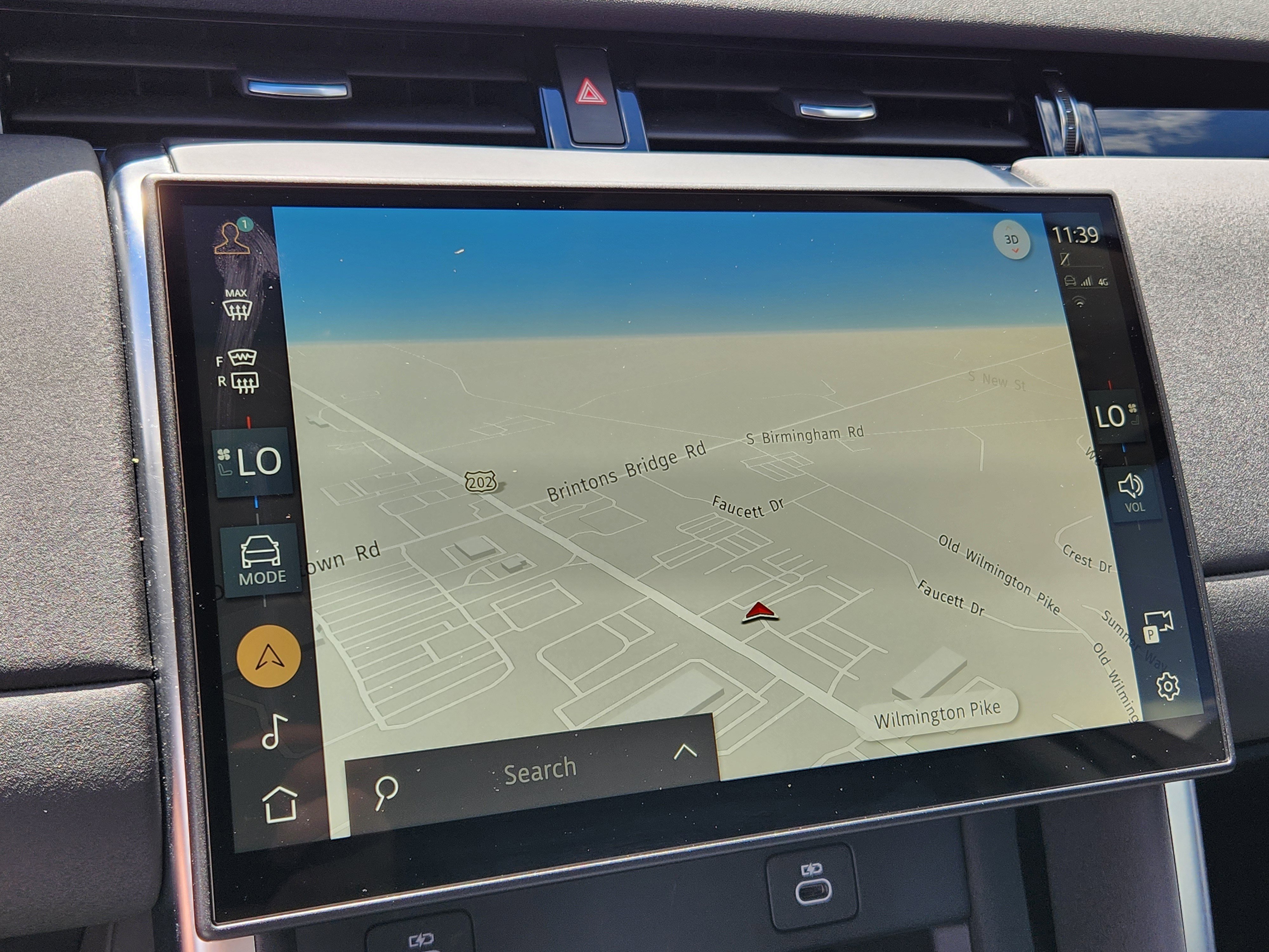 Certified 2024 Land Rover Discovery Sport S image 21