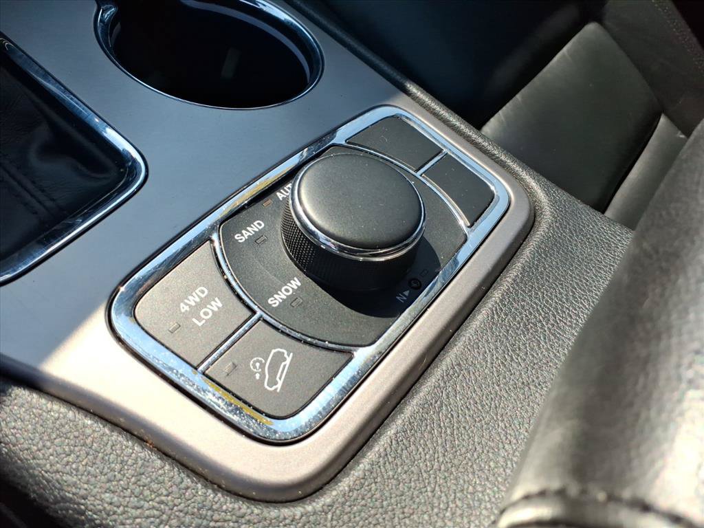 Used 2021 Jeep Grand Cherokee Limited AWD/4WD image 33