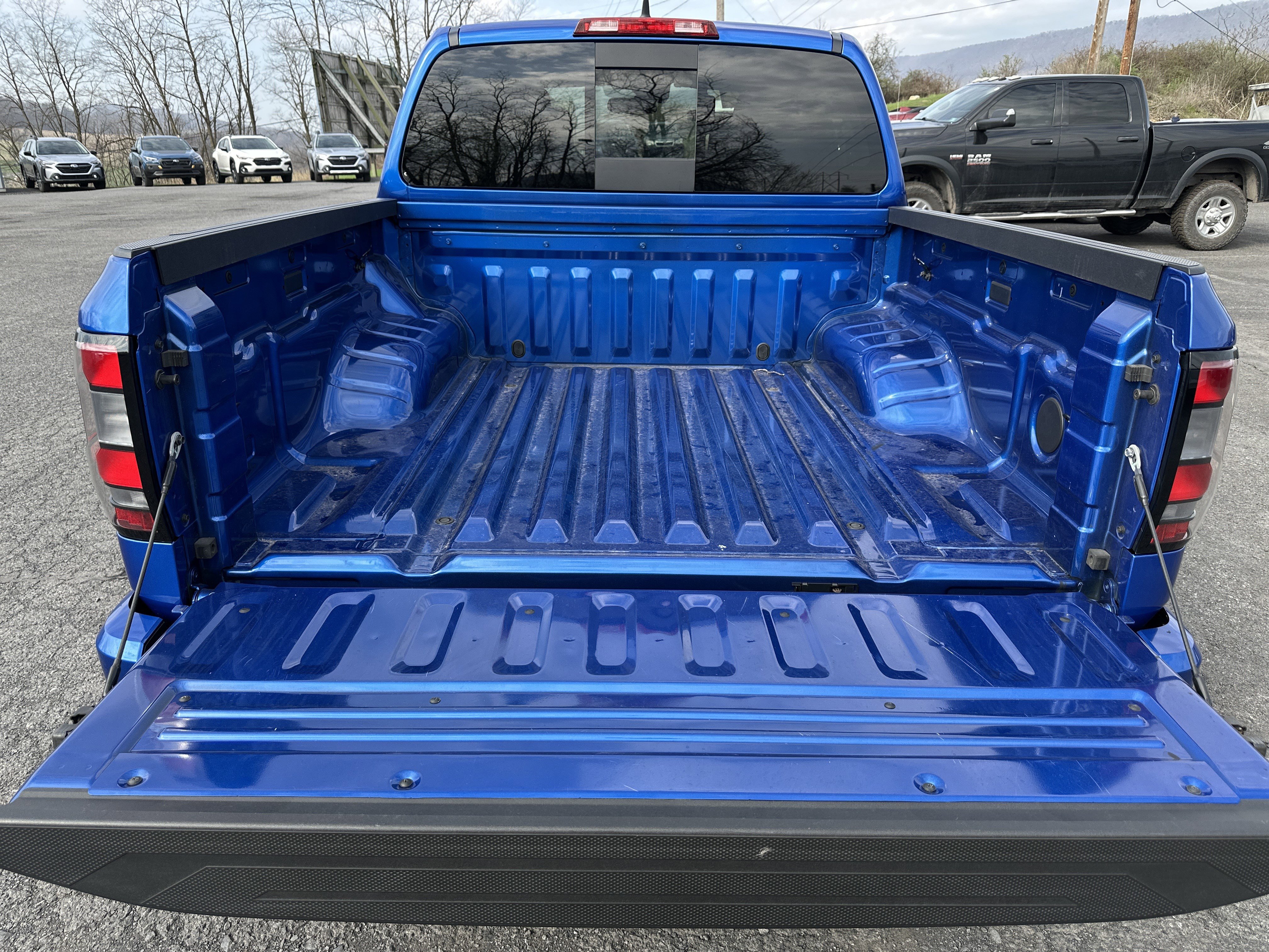 Used 2024 Nissan Frontier PRO-4X w/ Technology Package AWD/4WD image 5