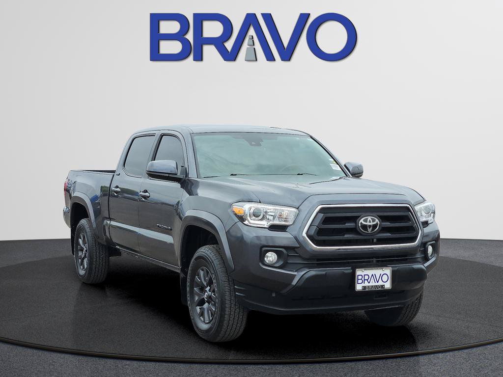 Used 2022 Toyota Tacoma SR5 RWD image 2