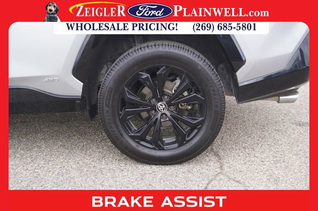 Used 2022 Toyota RAV4 XSE image 9