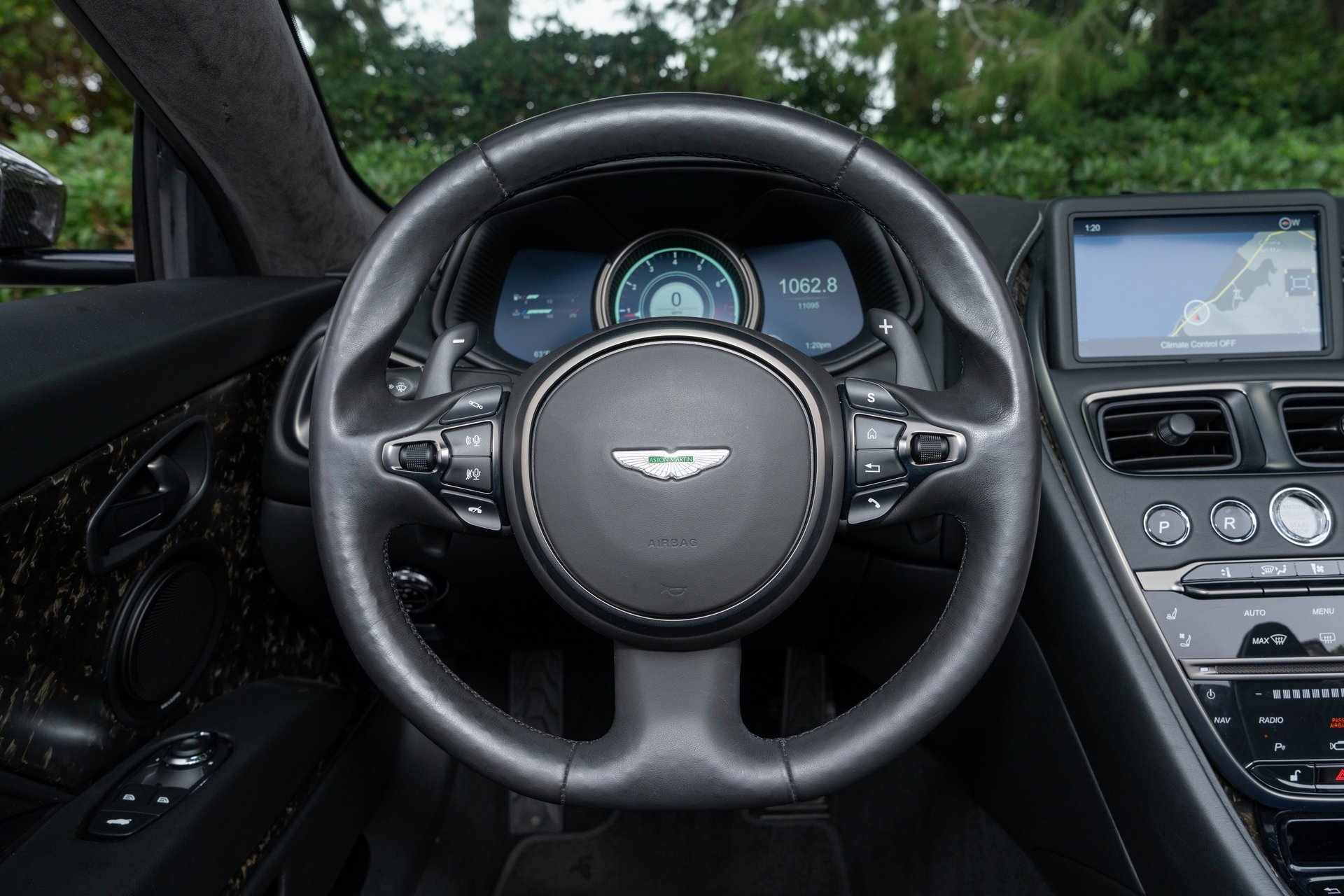 Used 2019 Aston Martin DB11 Volante image 22