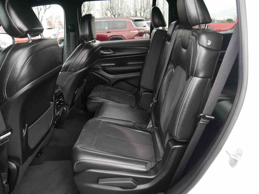 Certified 2024 Jeep Grand Cherokee L Laredo image 14