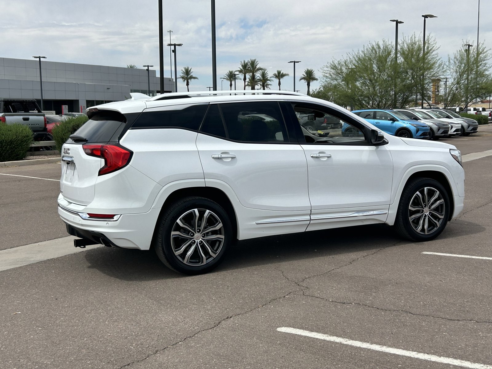 Used 2018 GMC Terrain Denali w/ Advanced Safety Package image 5