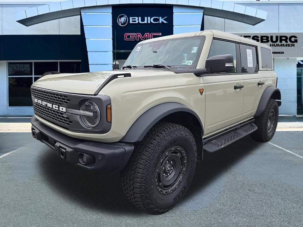 Used 2025 Ford Bronco Badlands AWD/4WD image 3