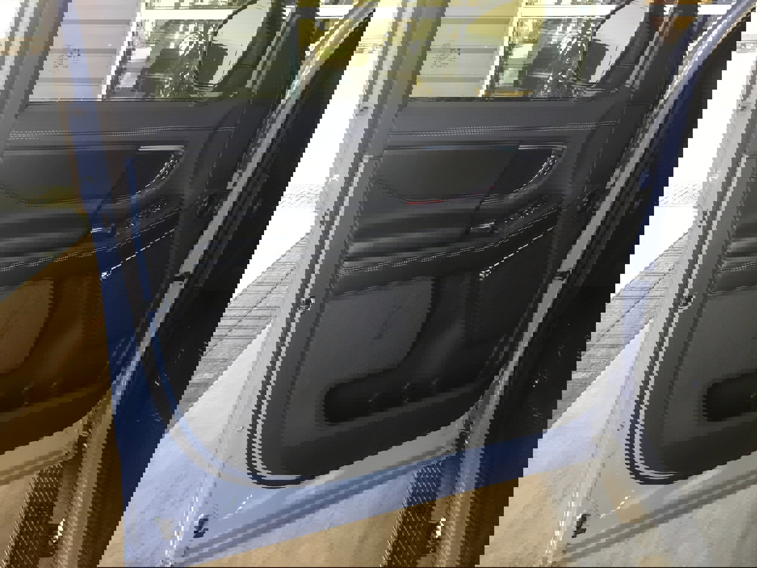 New 2025 Ford Expedition Platinum w/ Stealth Appearance Package image 7