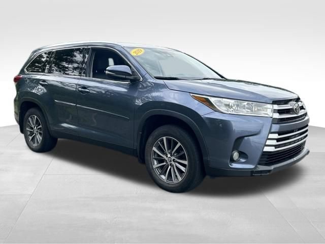 Used 2019 Toyota Highlander XLE AWD/4WD image 7
